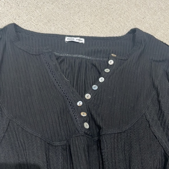 NEW Sweet Romeo Oversized Waffle Knit Henley Top Shirt Size M and L. - Picture 3 of 7